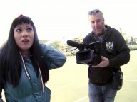 Vidéo porno mobile : Bombe latine se fait baiser par deux bites